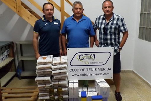 Donación de lote de alimentos a Cáritas Mérida