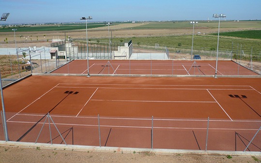 Acuerdo de colaboración entre el Club Tenis Mérida y el Complejo Polideportivo Valdelabrava