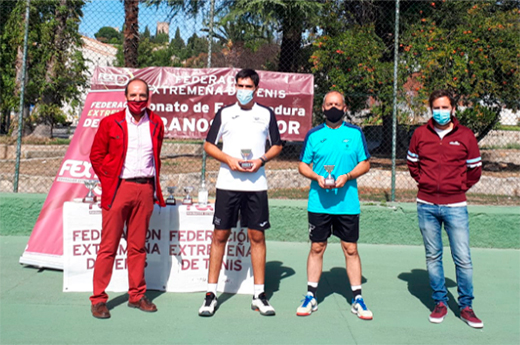 Dos finalistas del C.T. Mérida en los Campeonatos de Extremadura de Veteranos