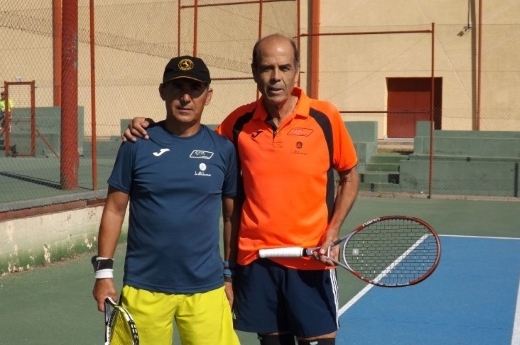 Miguel A. Vázquez vencedor de la XXV Liga de Tenis de Veteranos de Mérida