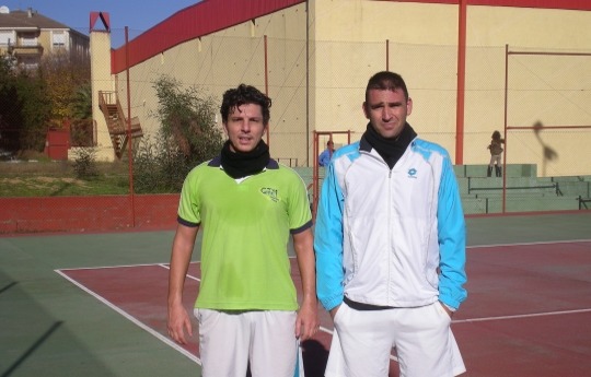 Carlos Manchón gana la VIII Liga de Tenis Café Barco